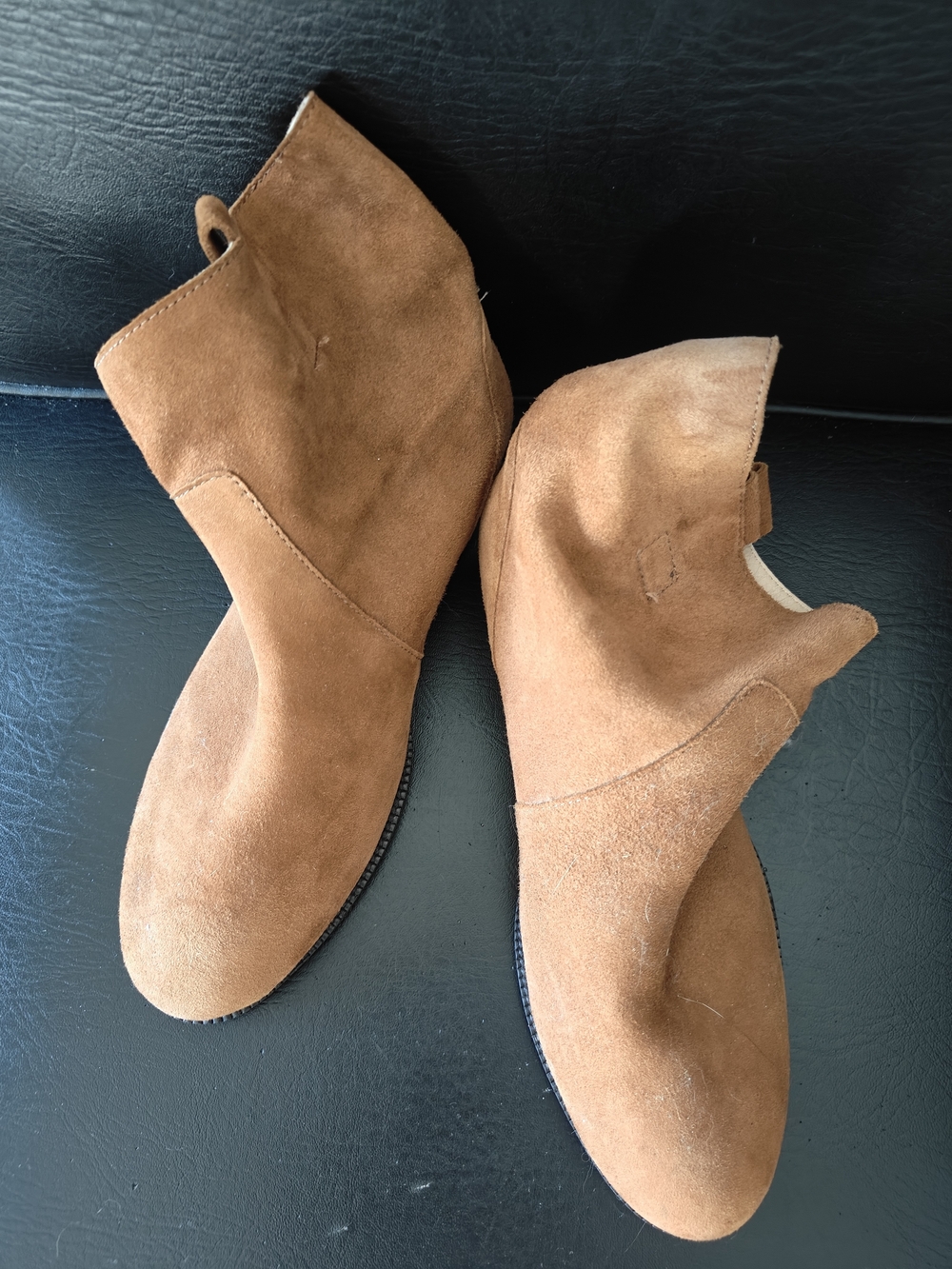 Woman's Tan Suede Soft Ankle Boots